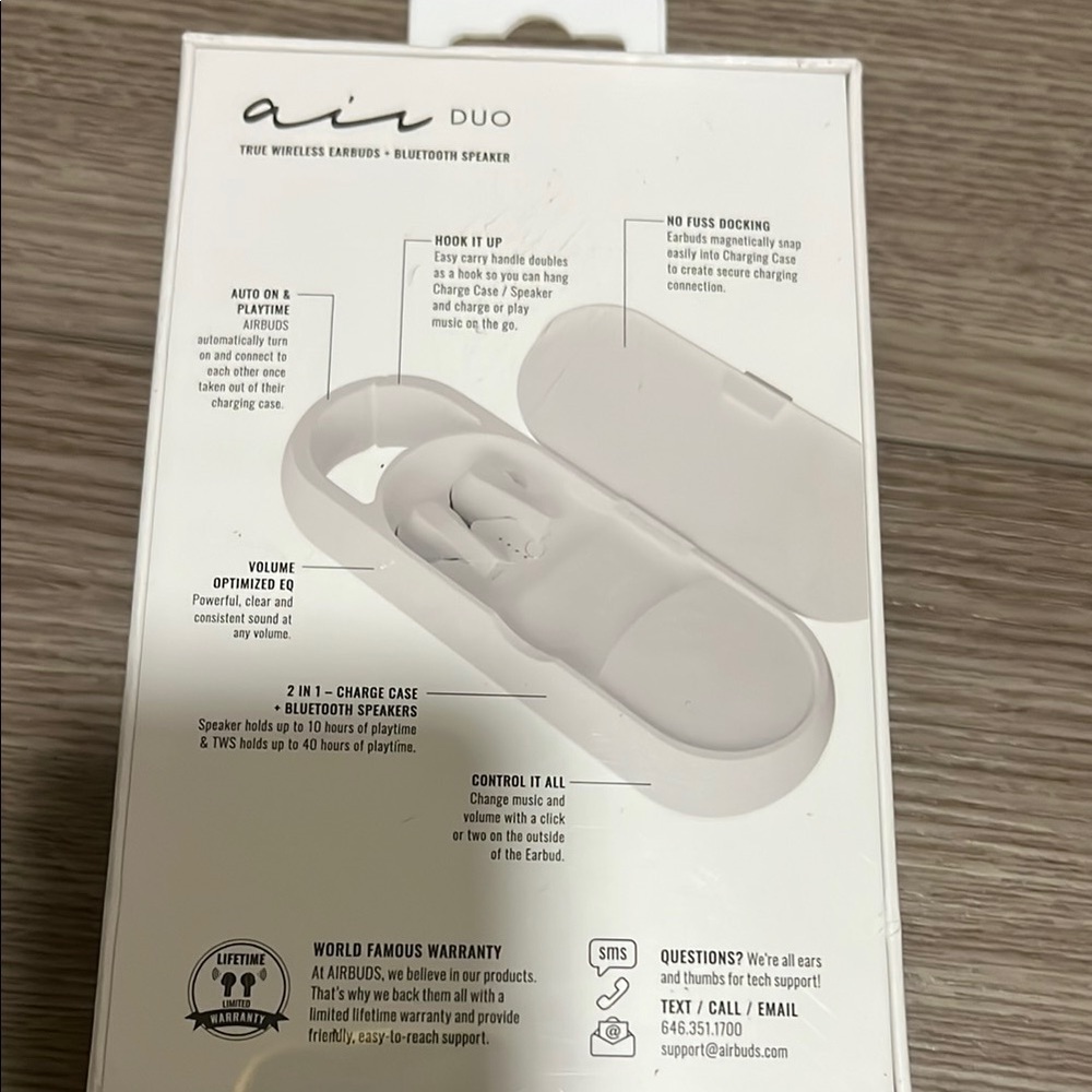 Air duo speaker and ear buds - Picture 2 of 4